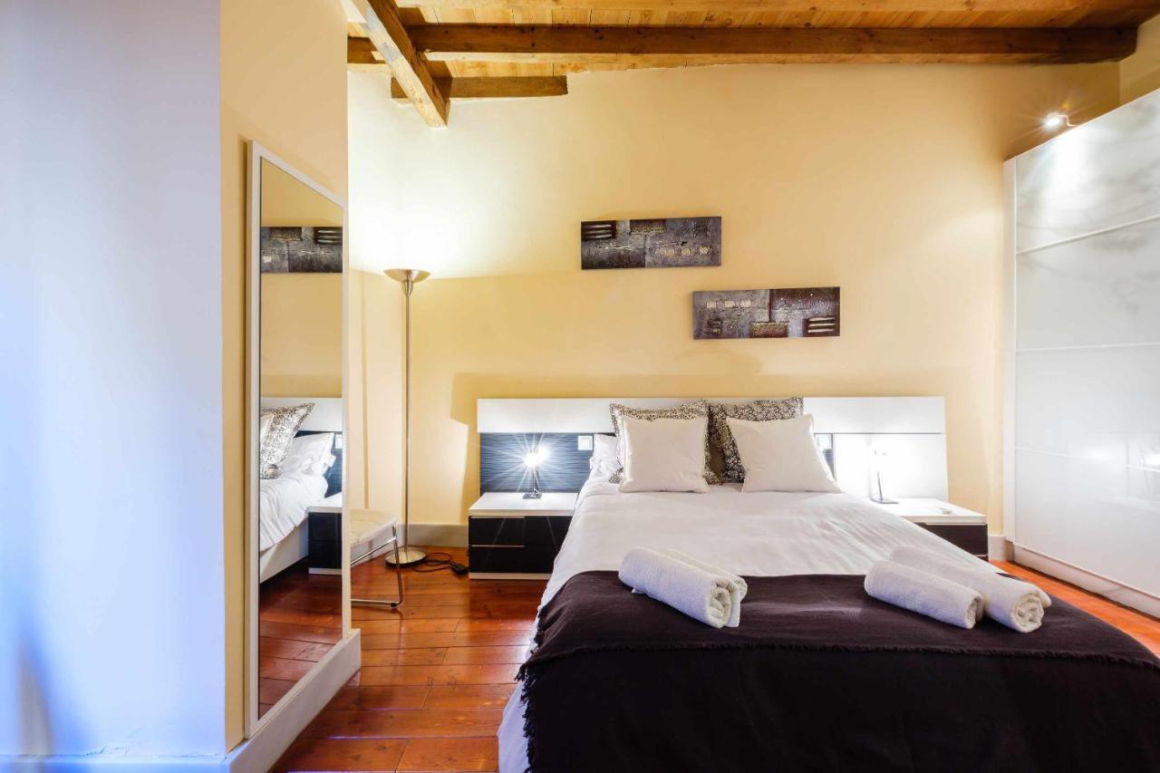 Apartamento Con Patio Junto A La Catedral By Toledo Ap Exterior foto