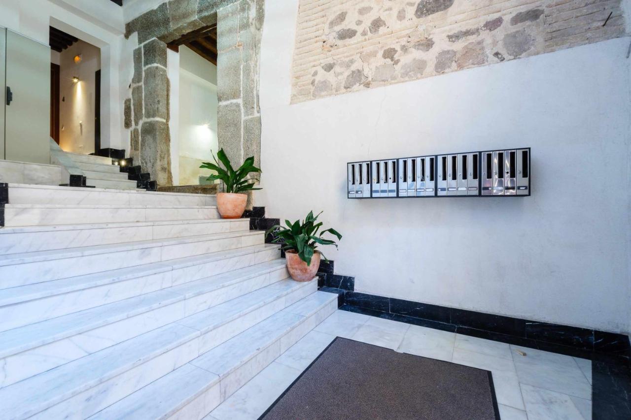 Apartamento Con Patio Junto A La Catedral By Toledo Ap Exterior foto