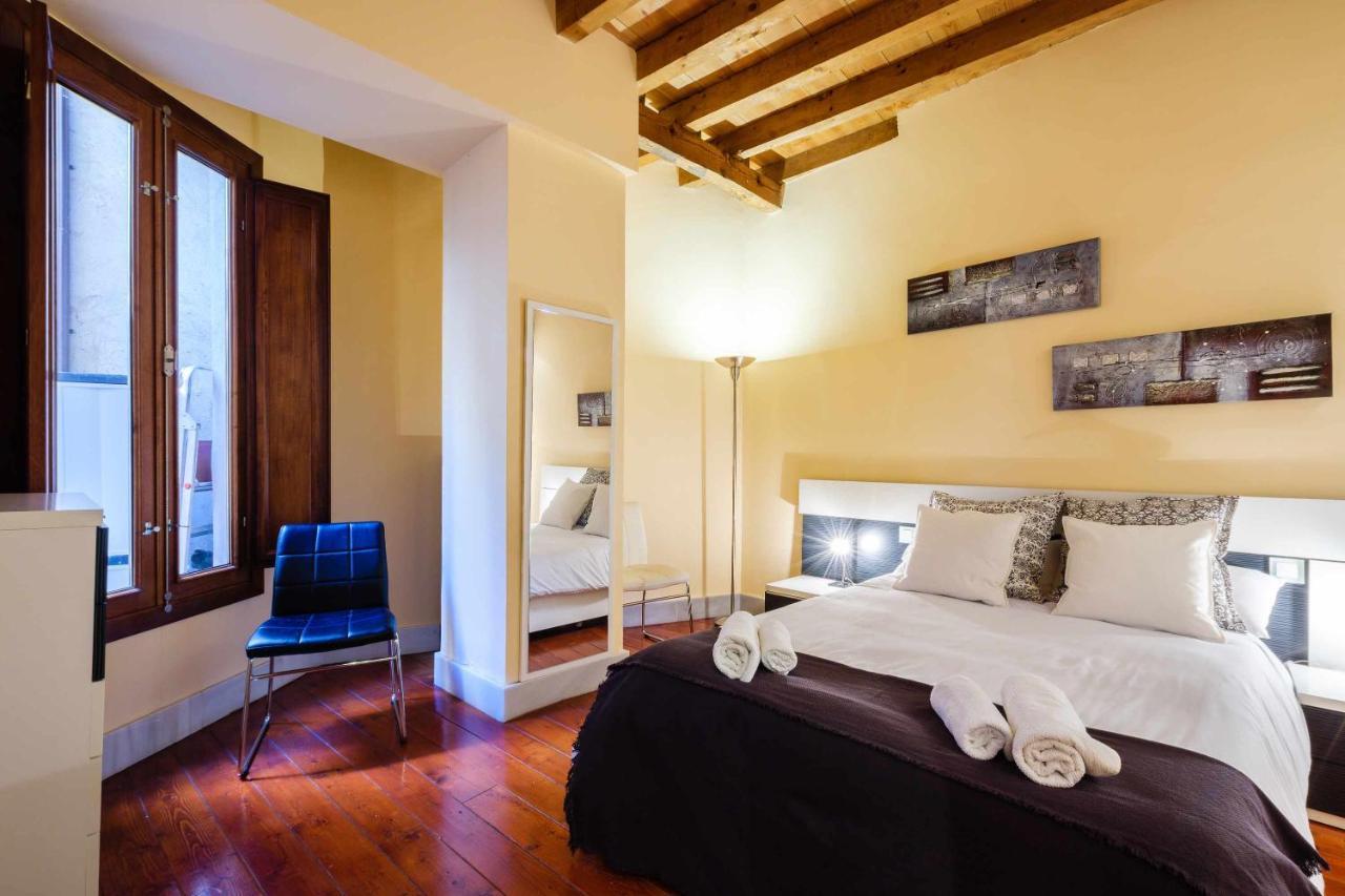 Apartamento Con Patio Junto A La Catedral By Toledo Ap Exterior foto